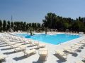 7 piscina tennis club