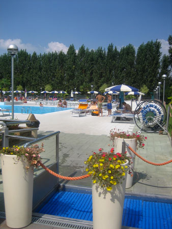 Piscina estiva in provincia di Bologna piscina-tennis-club